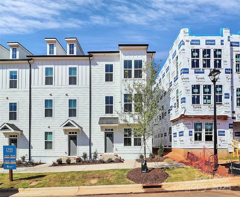 7118 Westrow Ave, Charlotte, NC 28278 - photo 1