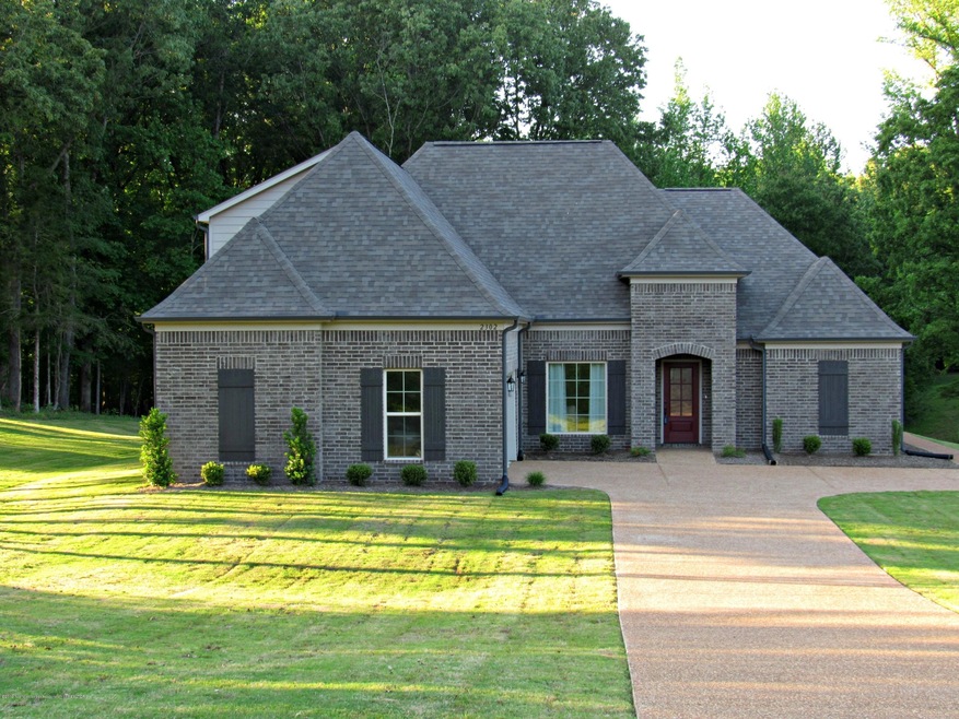 exterior front view 4