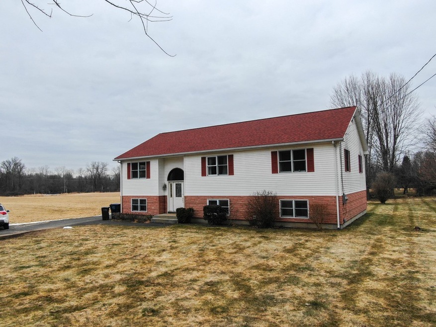 47 Valley Ln, Amherst, MA 01002 - photo 1