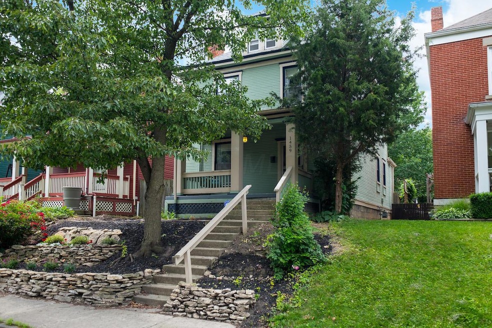 1459 Hamlet St-25