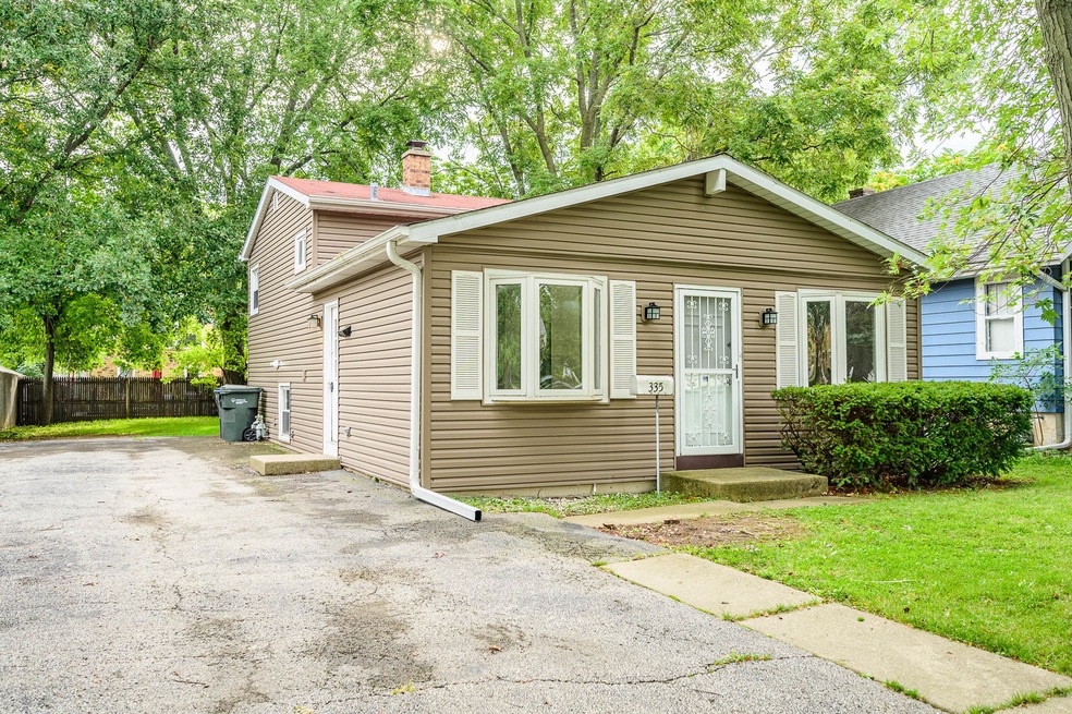 335 Lorraine Ave, Waukegan, IL 60085 - photo 1