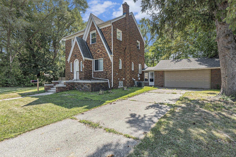 8056 Fisher Ave, Warren, MI 48089 - photo 1