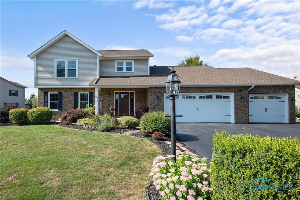 1310 Muirfield Dr, Findlay, OH 45840 - photo 1