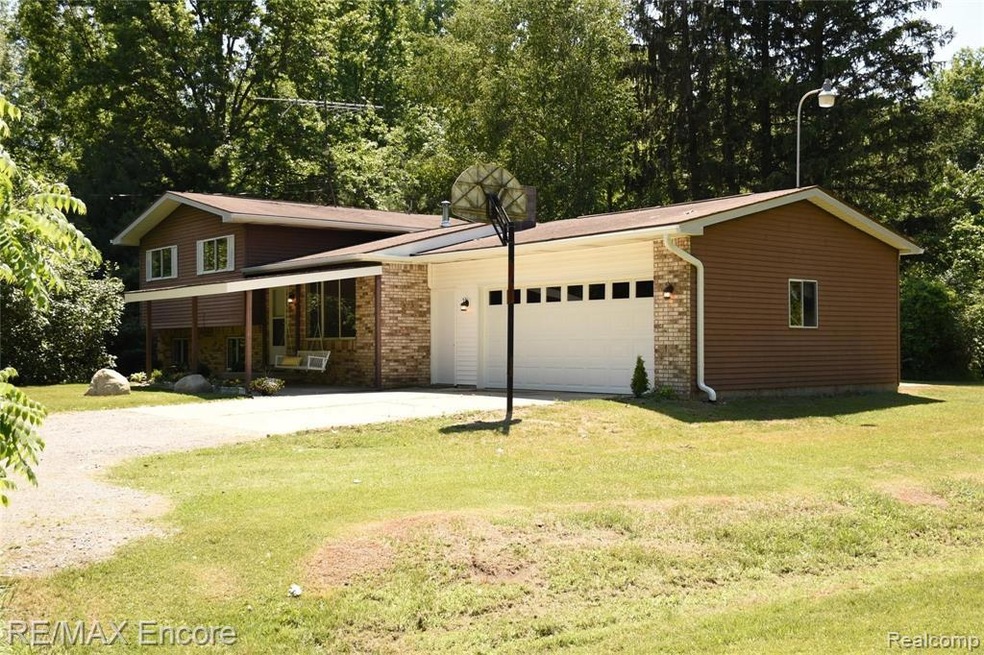 8170 S Merrill Rd, Saint Charles, MI 48655 - photo 1