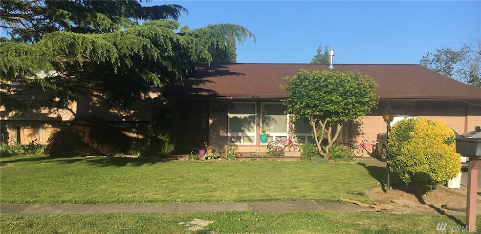 1544 31st Ave, Longview, WA 98632 - photo 1