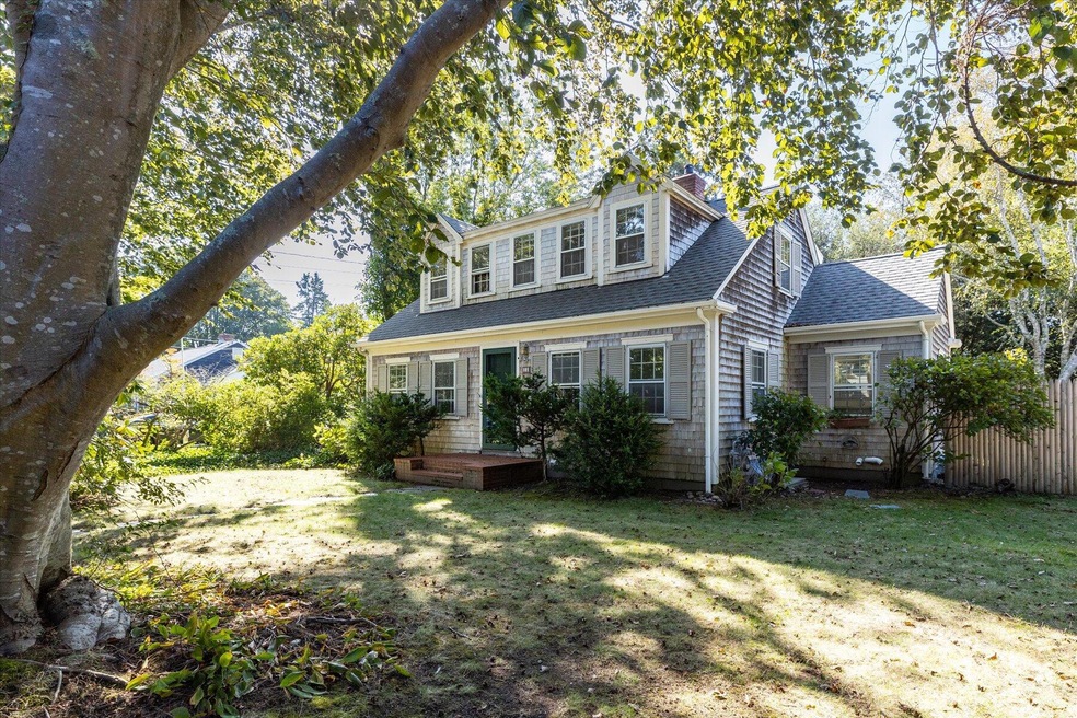 22 Beebe Acres Rd, Falmouth, MA 02540 - photo 1