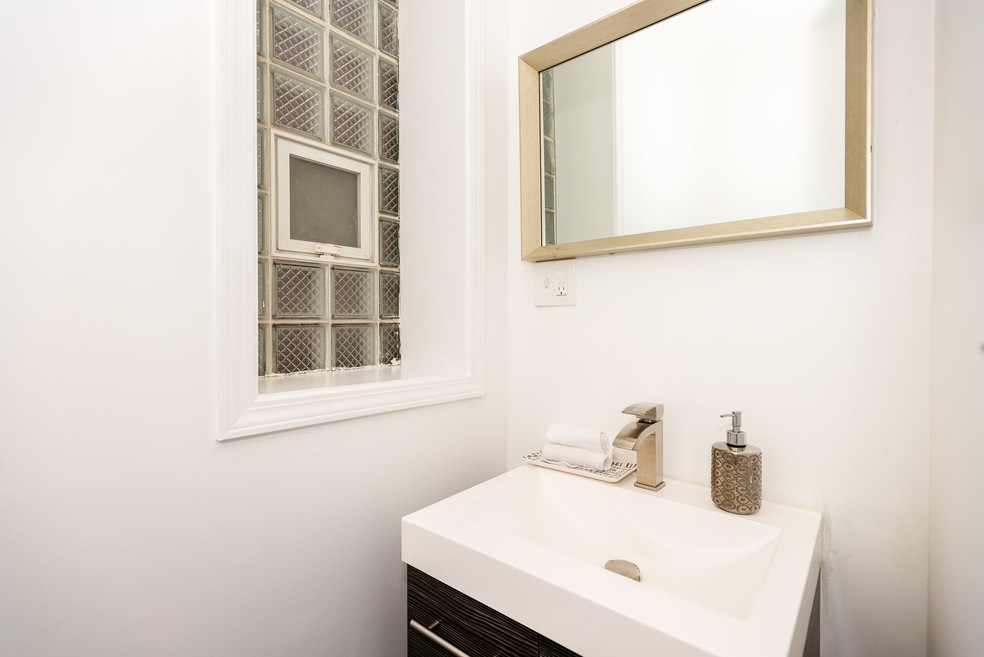 4635 S Langley Ave, Chicago, IL 60653 - photo 1