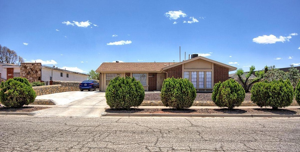 1704 Opossum Cir, Horizon City, TX 79928 - photo 1