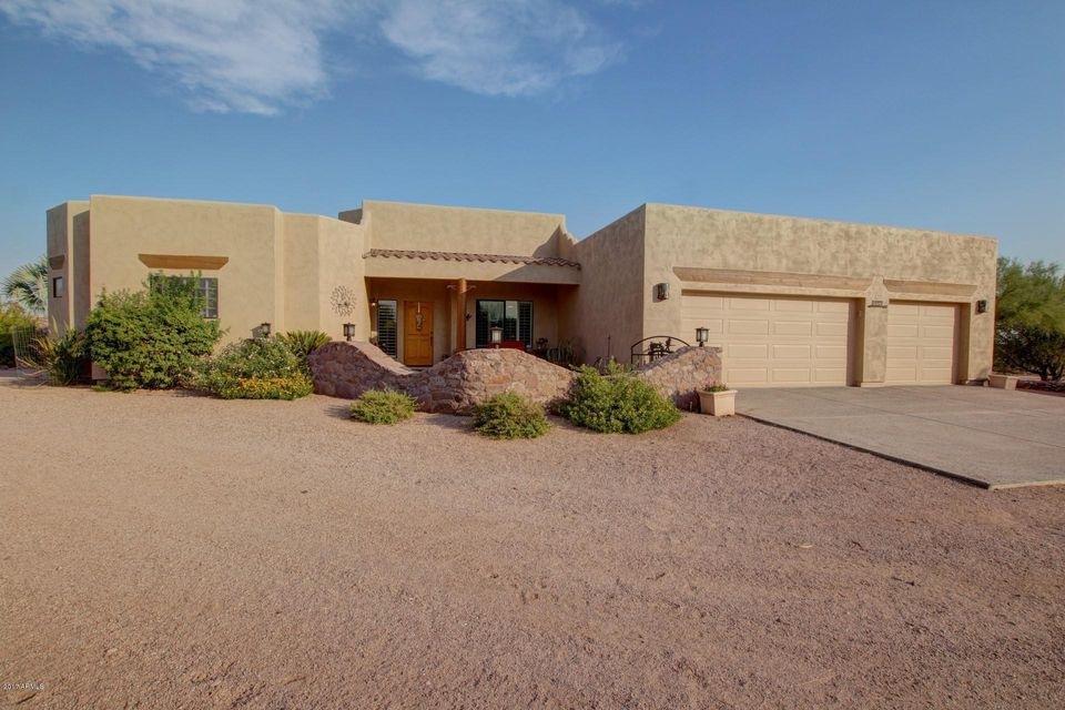Private Front Patio