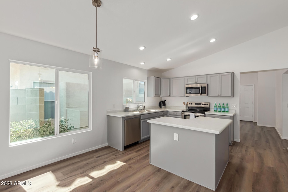 5_Kitchen (2)