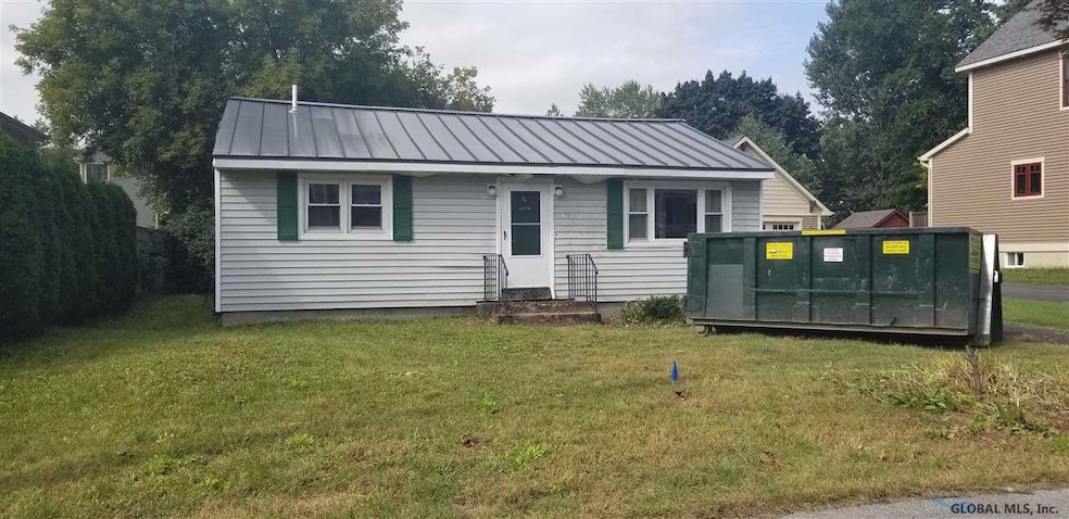 11 Richard Ave unit 353 Broadway 5th Flo, Saratoga Springs, NY 12866 - photo 1