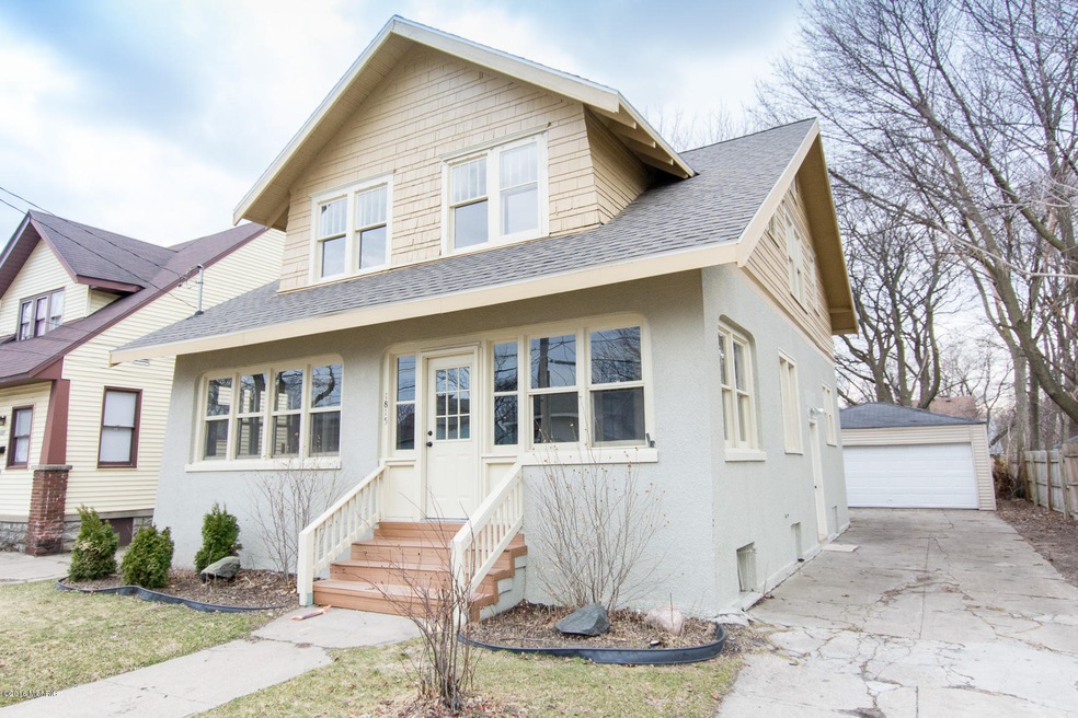1815 Lafayette