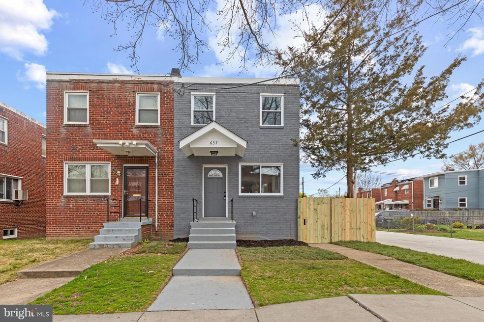 637 Oglethorpe St NE, Washington, DC 20011 - photo 1