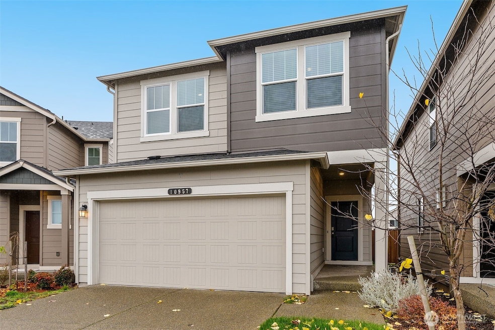 10957 188th St E, Puyallup, WA 98374 - photo 1