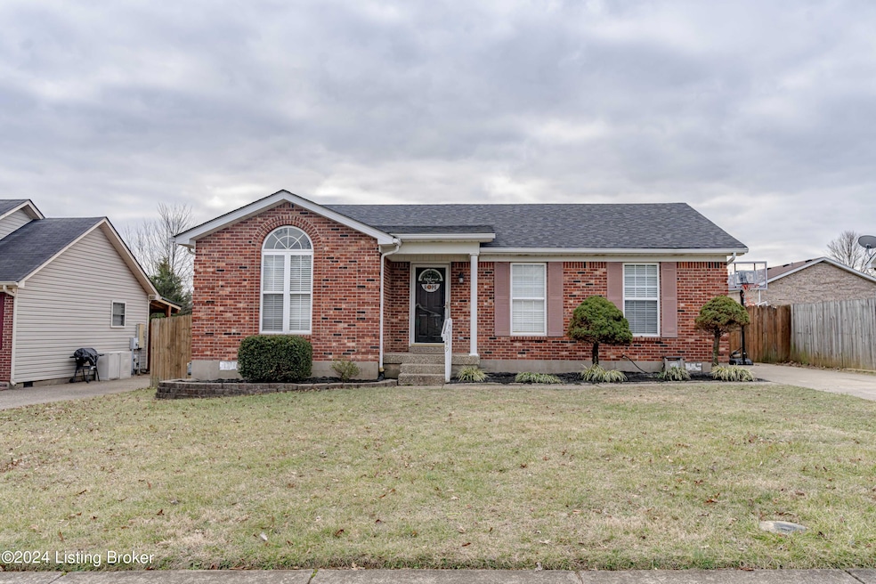 149 Aulbern Dr W, Mount Washington, KY 40047 - photo 1