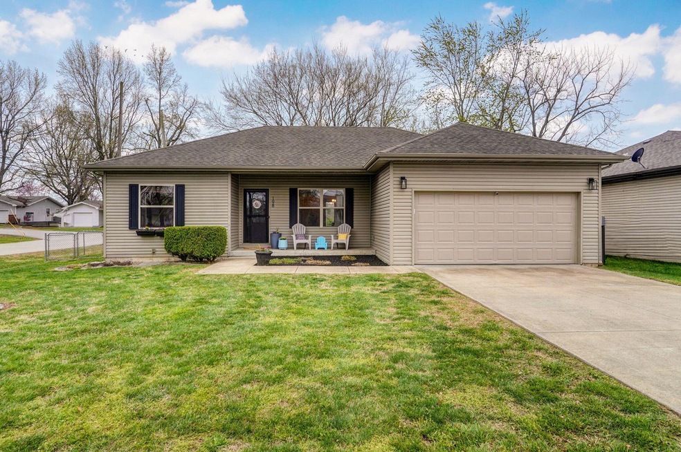 198 W Walnut St, Nixa, MO 65714 - photo 1