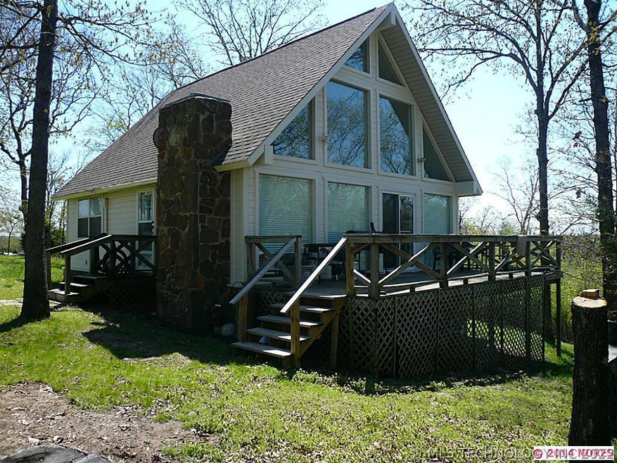 Great lake cabin with approx. 2.5 acres.