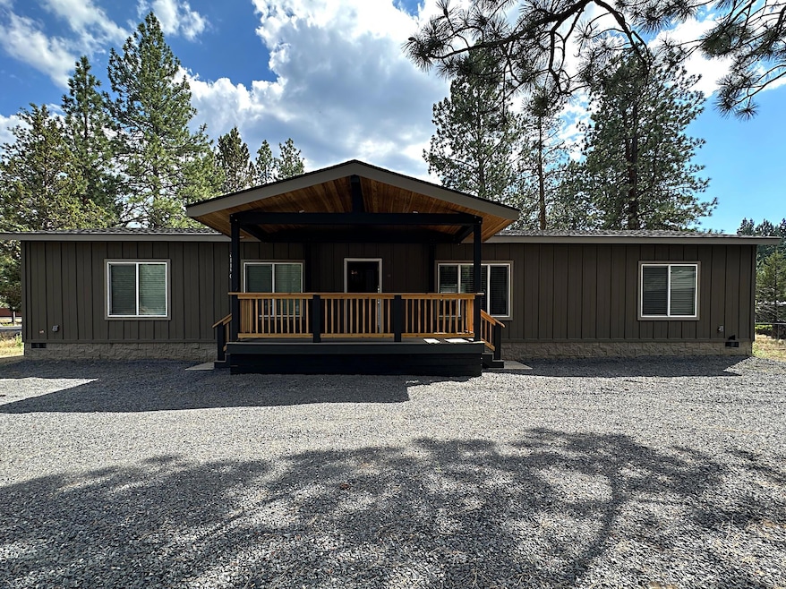 61170 Chuckanut Dr, Bend, OR 97702 - photo 1