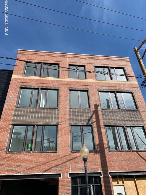 68 Putnam St unit 303, Saratoga Springs, NY 12866 - photo 1