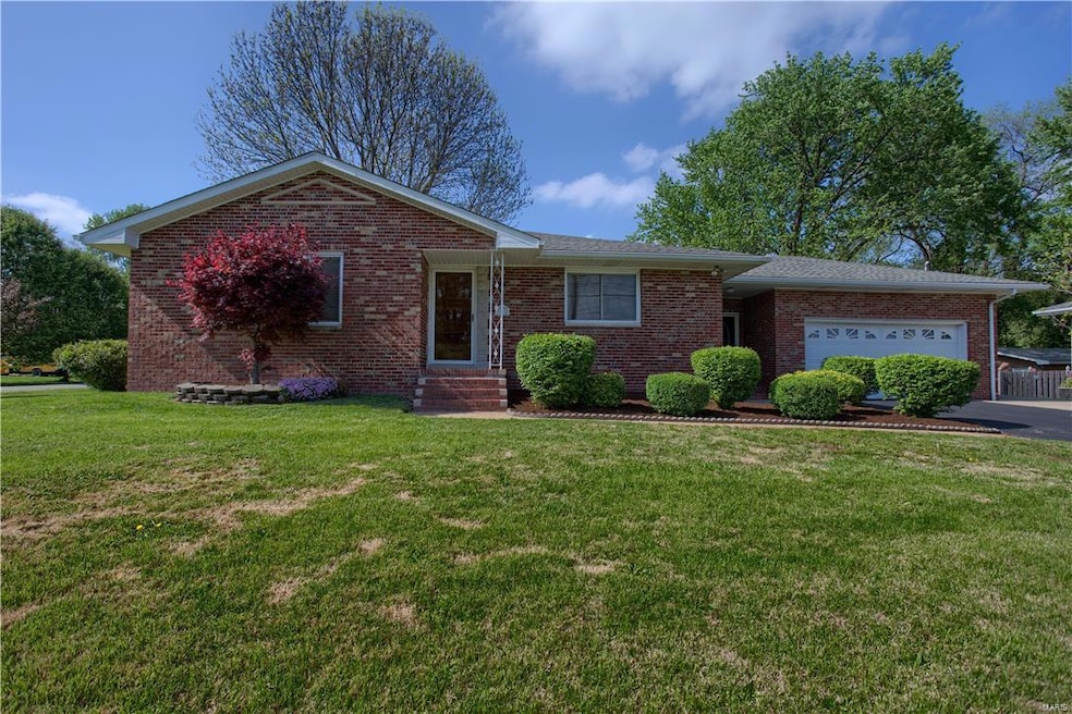 702 Bethel Mine Rd, Caseyville, IL 62232 - photo 1