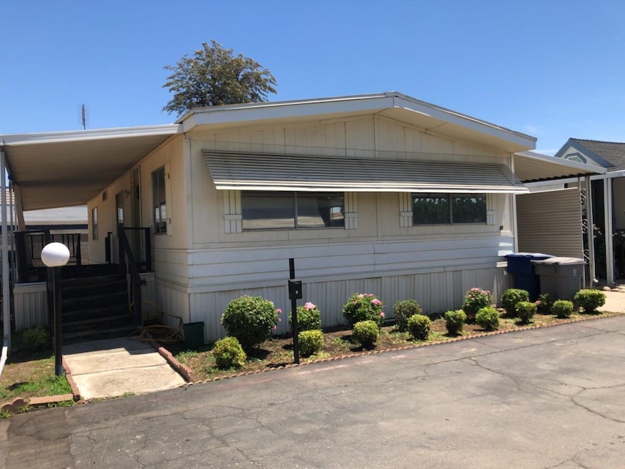 105 W Herndon Ave unit 60, Fresno, CA 93710 - photo 1