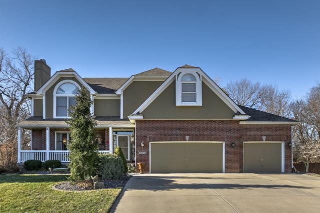 3924 SW Granite Ln, Lees Summit, MO 64082 - photo 1