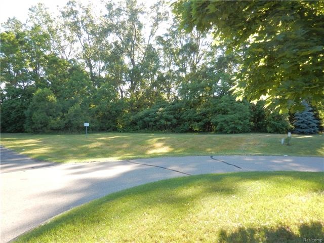 Pie shaped lot at the end of the culdesac.  Utilit