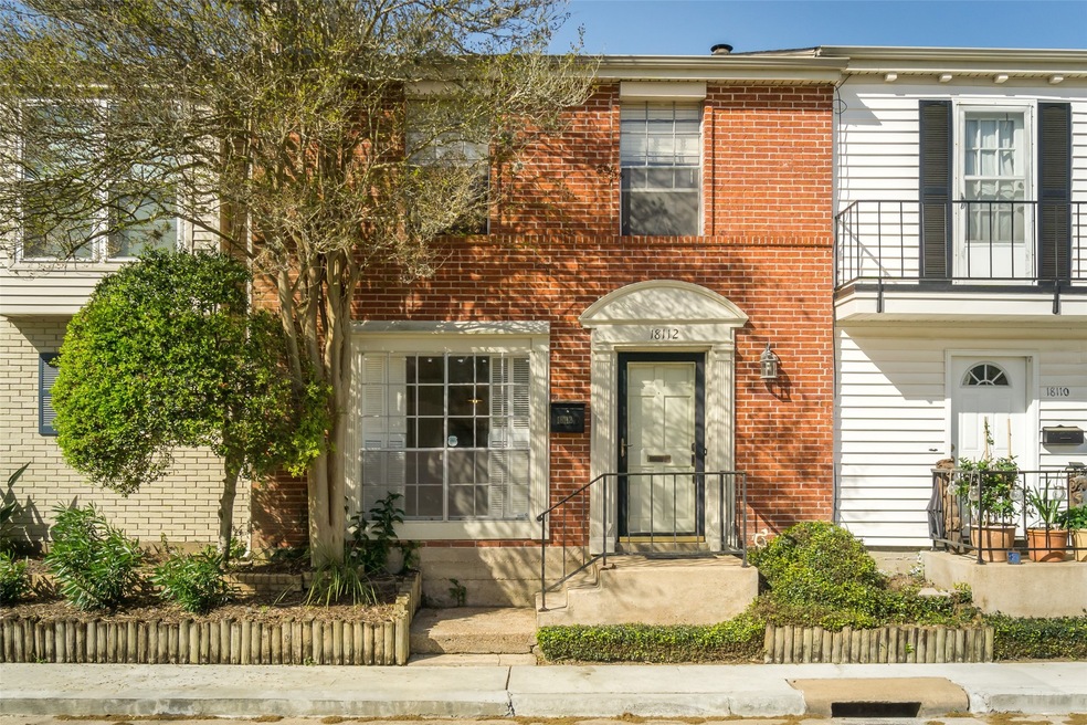 Welcome Home!! Heritage Townhomes in the Heart of