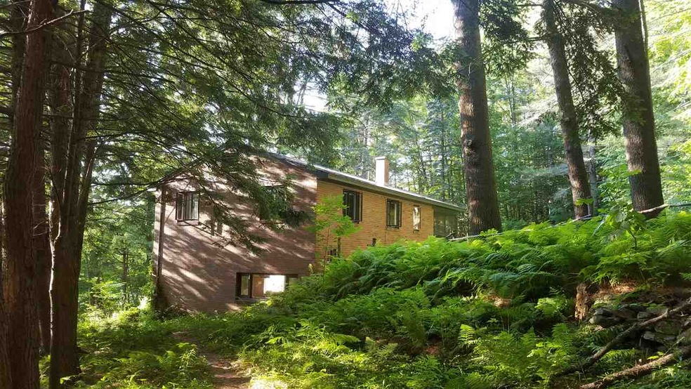 276 N Main St, West Lebanon, NH 03784 - photo 1