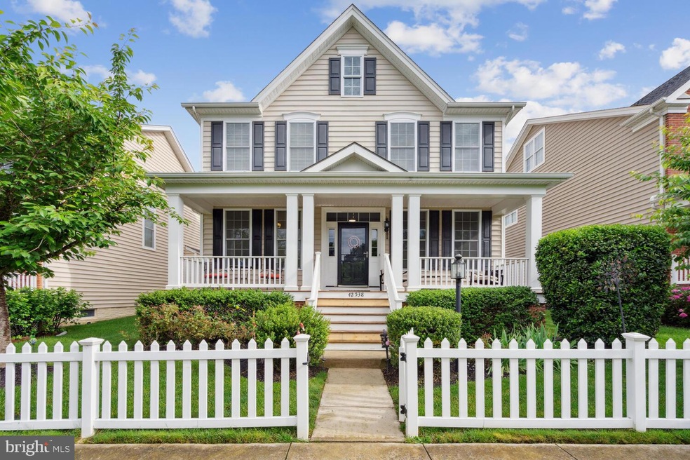 42538 Neighborly Ln, Chantilly, VA 20152 - photo 1