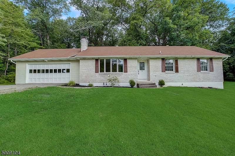 24 Summerfield Rd, Belvidere, NJ 07823 - photo 1