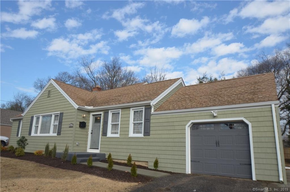 210 Knollwood Dr, Stratford, CT 06614 - photo 1