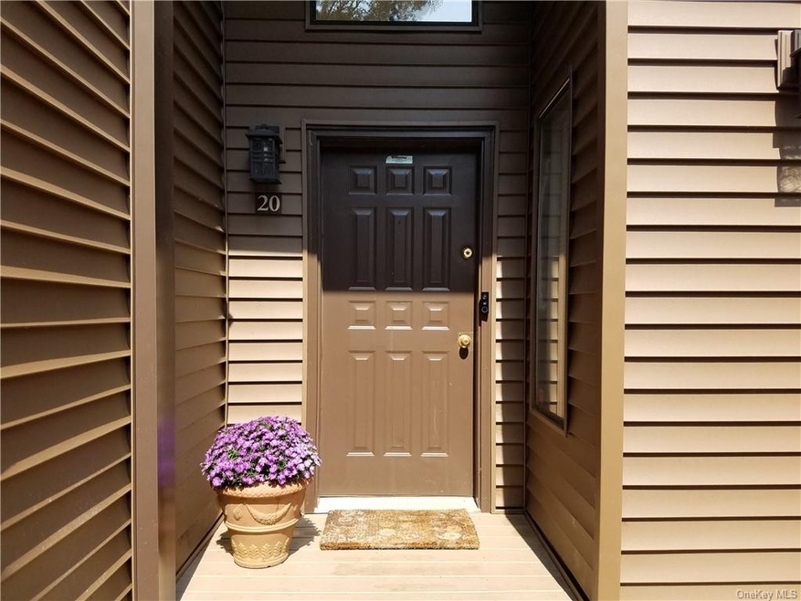 20 Tulip Ct unit 10, Nanuet, NY 10954 - photo 1