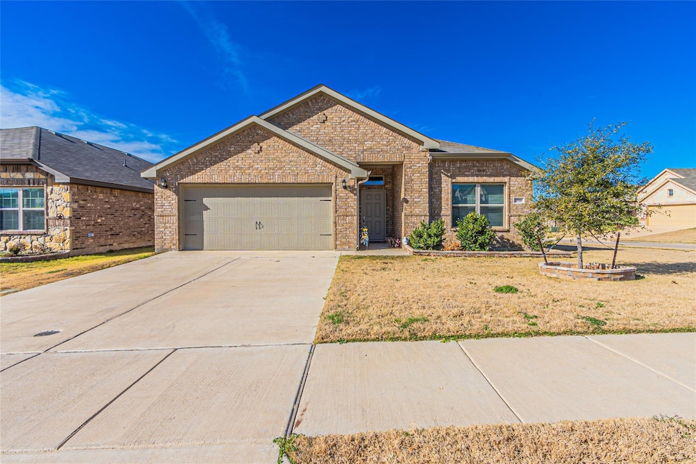 2500 Hadley St, Weatherford, TX 76087 - photo 1