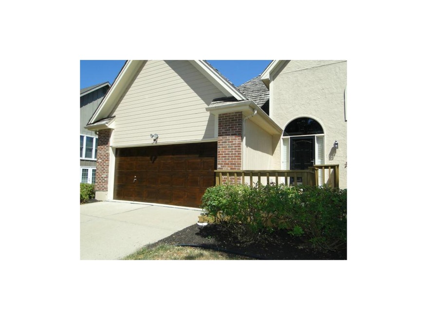 Beautiful faux painted garage door