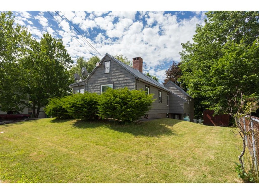 25 Pickering Rd, Rochester, NH 03839 - photo 1