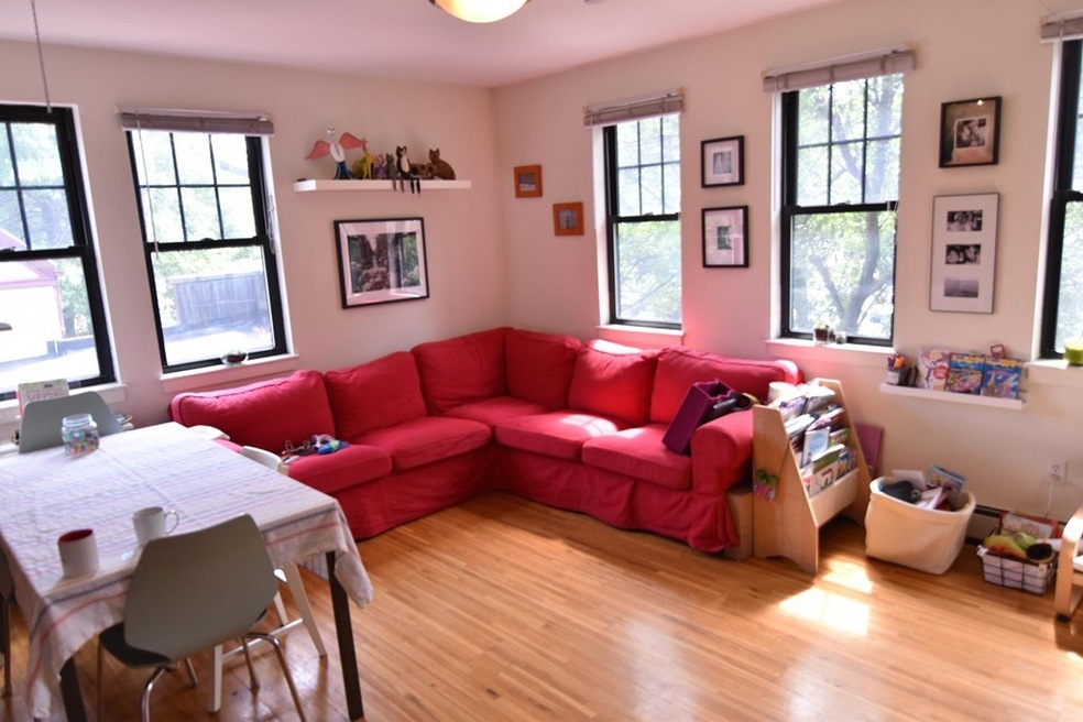 241 River St unit 4, Cambridge, MA 02139 - photo 1