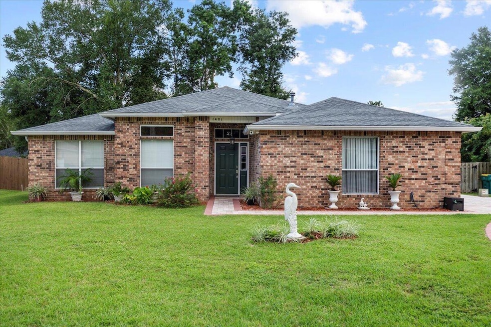 1401 Mark Twain Ct, Niceville, FL 32578 - photo 1
