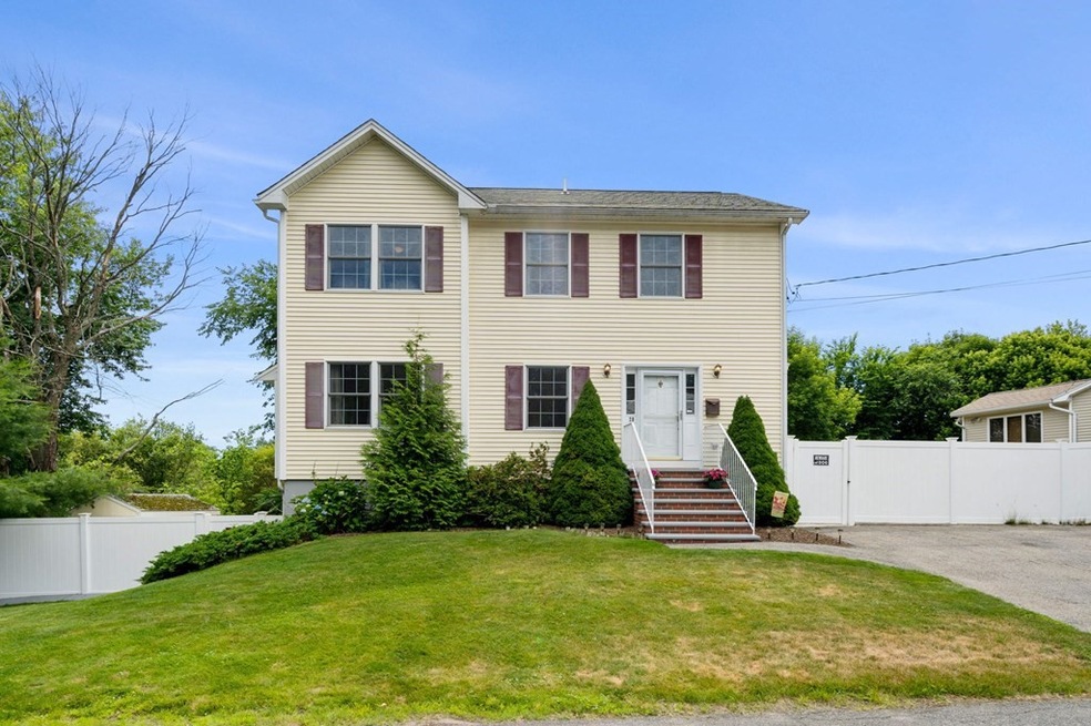 29 Hourihan St, Peabody, MA 01960 - photo 1