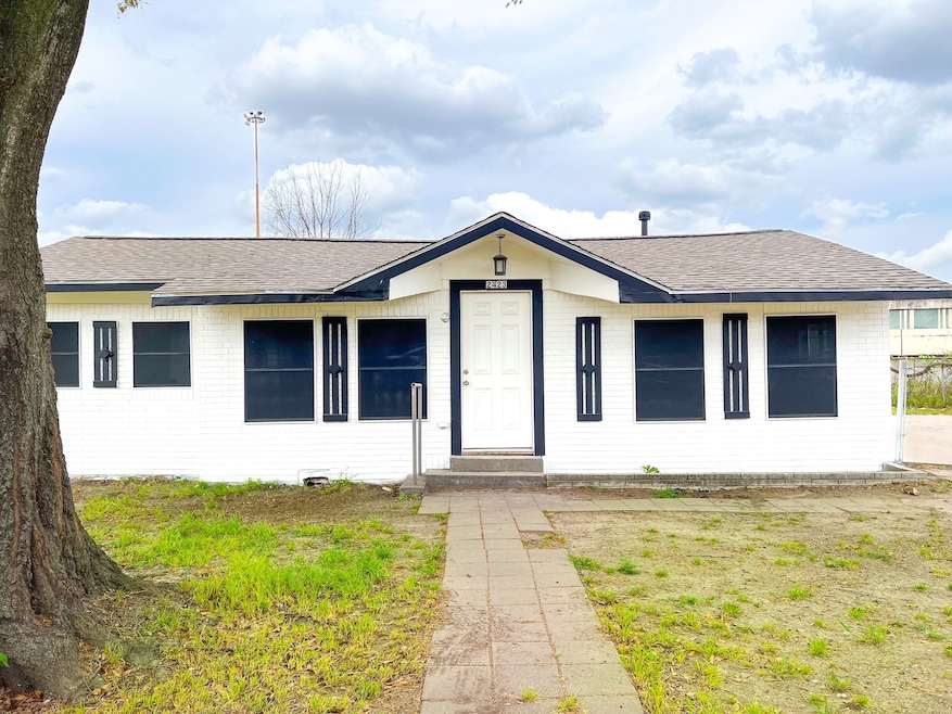 2423 Woodard St, Houston, TX 77026 - photo 1