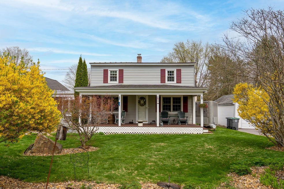 11 Hillcrest Ave, Pembroke, NH 03275 - photo 1