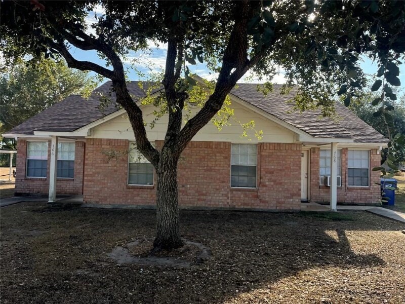 768 Heritage, Eagle Lake, TX 77434 - photo 1