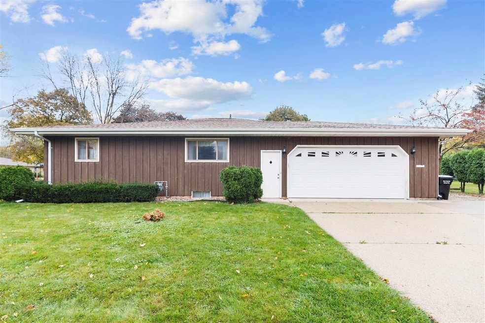 1037 W Frances St, Appleton, WI 54914 - photo 1