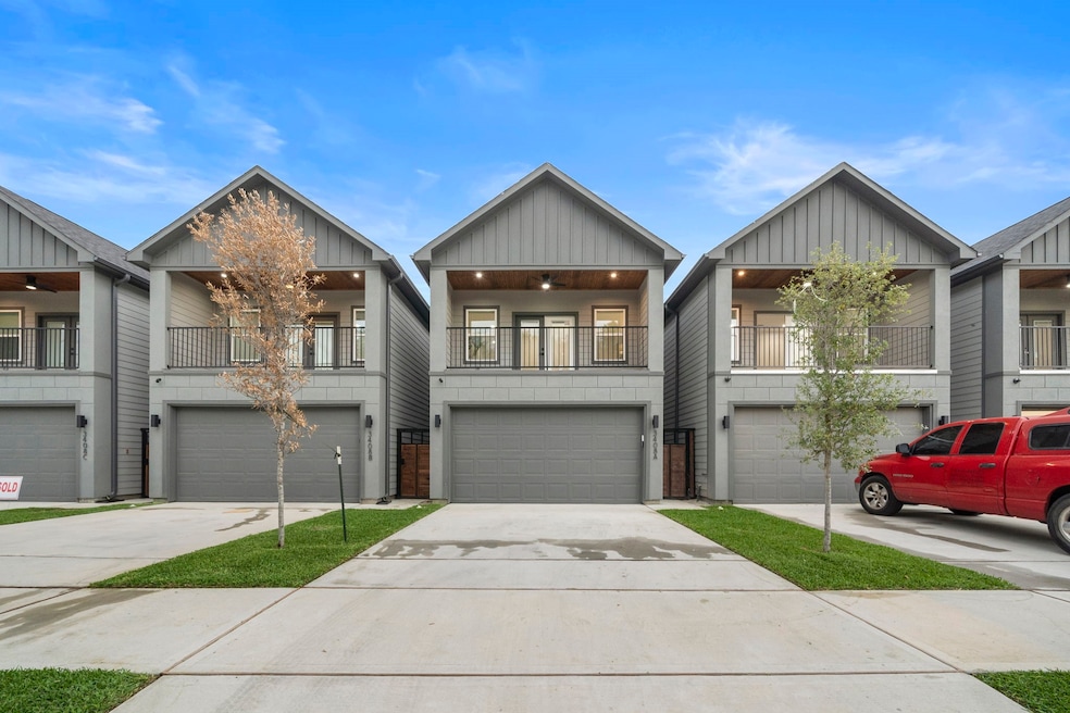 3408 Garapan St, Houston, TX 77091 - photo 1