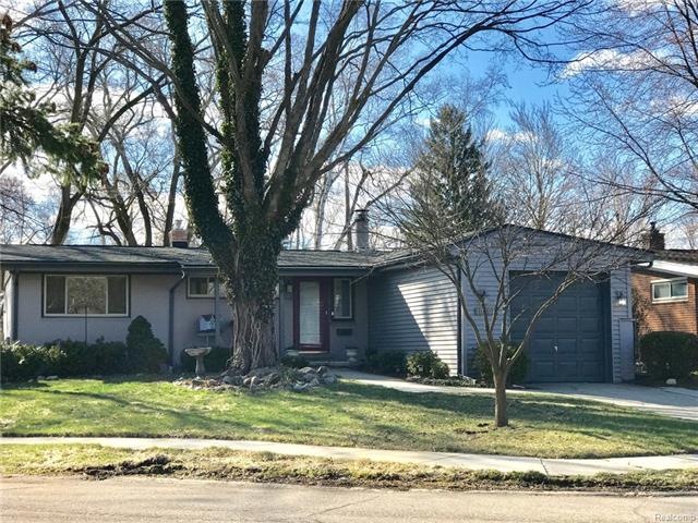 1060 Brooklawn Ct front view