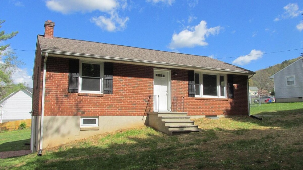 4704 Old Mtn Rd