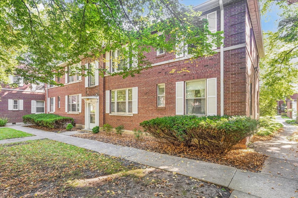 1506 S Race St unit 1, Urbana, IL 61801 - photo 1