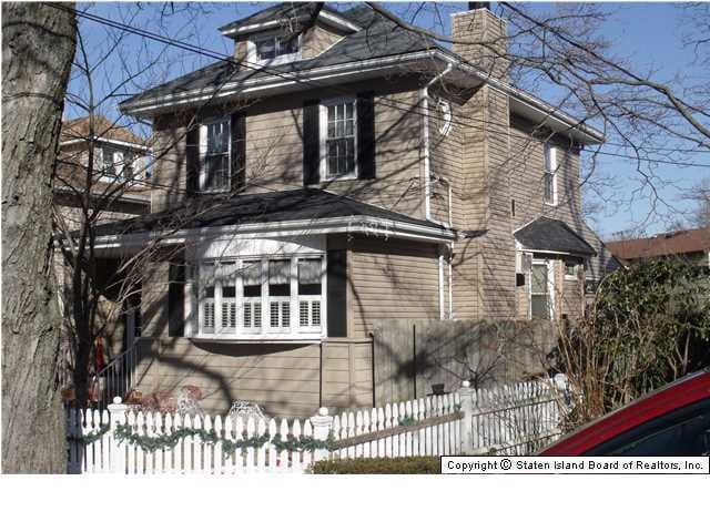95 Dale Ave, Staten Island, NY 10306 - photo 1