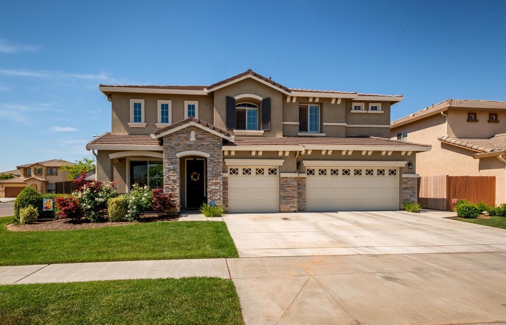 3295 N Redda Rd, Fresno, CA 93737 - photo 1