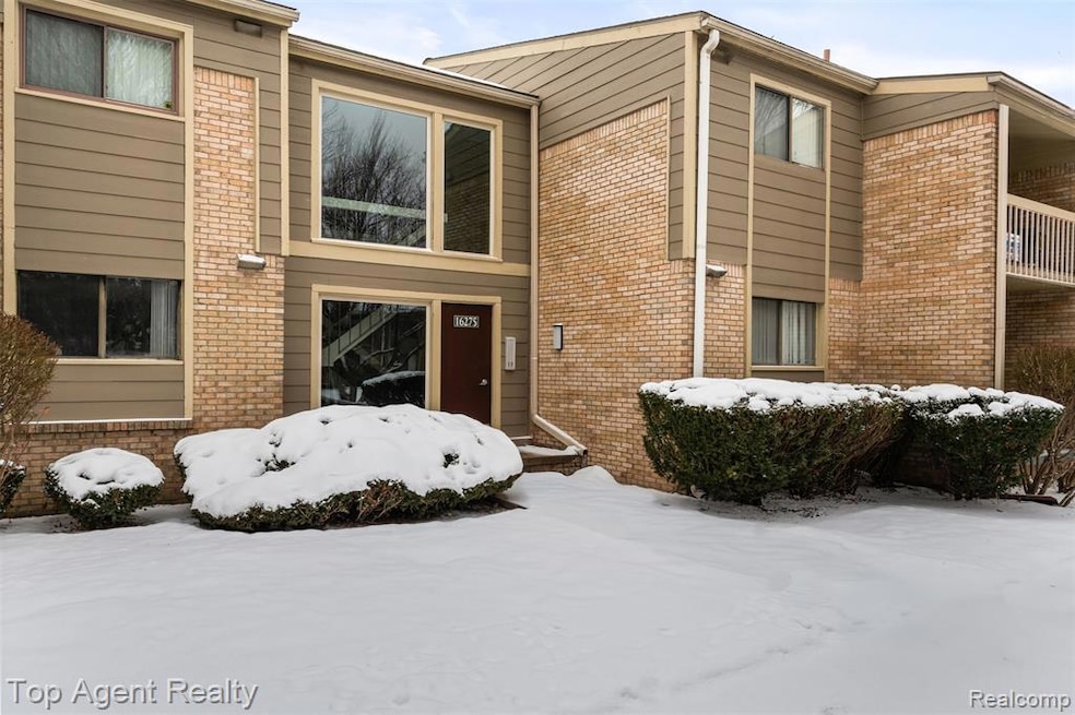 16275 W Nine Mile Rd, Southfield, MI 48075 - photo 1